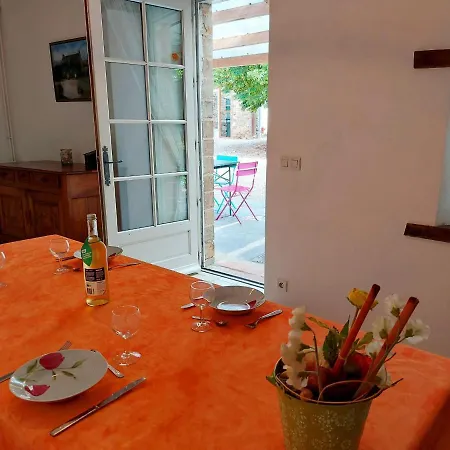 Bouere, 4 Pieces, 6 Personnes - Fr-1-600-51 Prázdninový dům *
